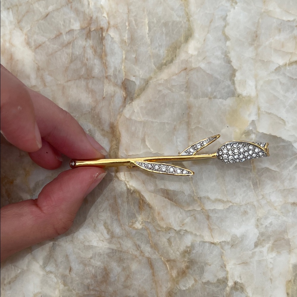 Elegant Gold and Silver Tulip Leaf Brooch